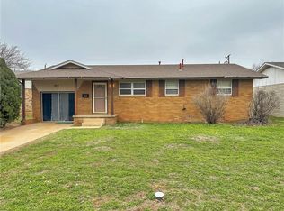 917 Hazel St, Altus, OK 73521