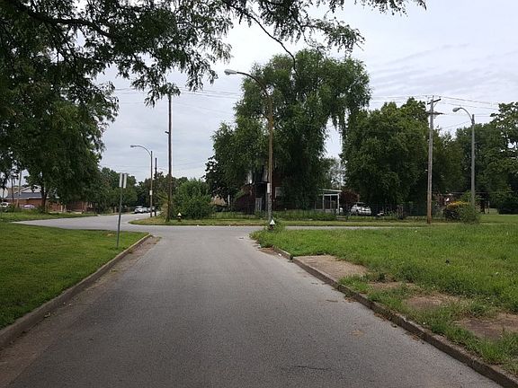 4th image of 3737 Saint Ferdinand Ave