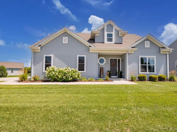 221 Arbor Point AVENUE, West Bend, WI 53095