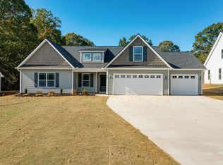 146 Plemmons Rd, Lyman, SC 29365