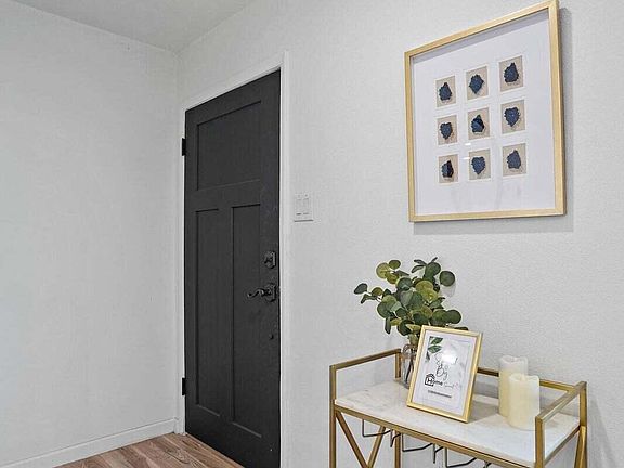 4th image of 5712 Kensington Cir