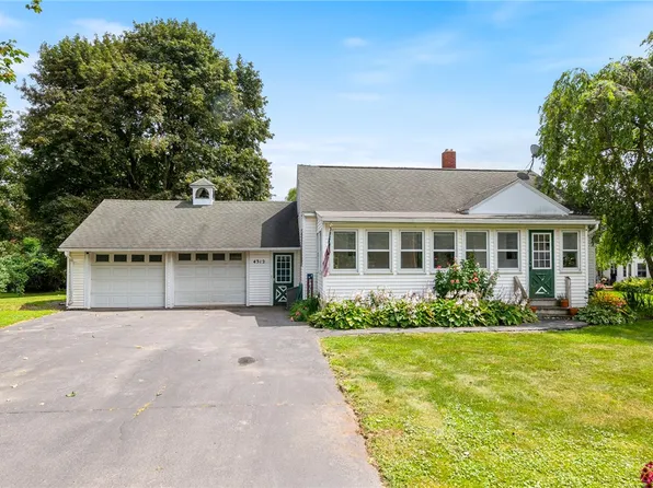 4312 Ridge Rd, Williamson, NY 14589
