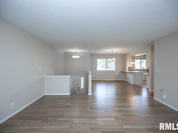 2nd image of 6203 N Post Oak Rd