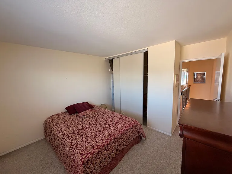 223 E Surfside Dr — Photo 10