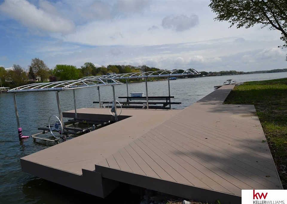1st image of 836 Beaver Lake Blvd