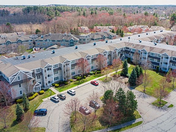3rd image of 1127 Emerald Ct