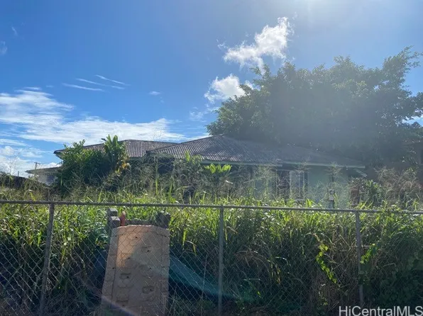 1142 Hoihoi Ave, Wahiawa, HI 96786