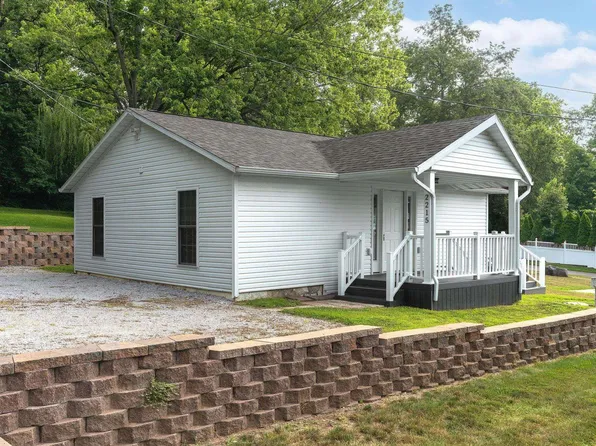 2215 S Runway Ct, Monticello, IN 47960