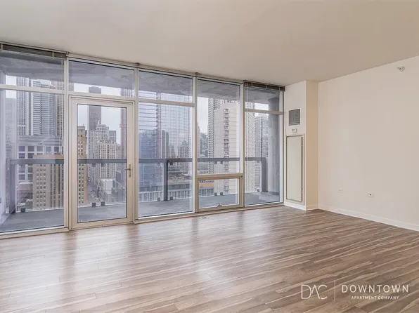 777 N La Salle Dr #2, Chicago, IL 60654