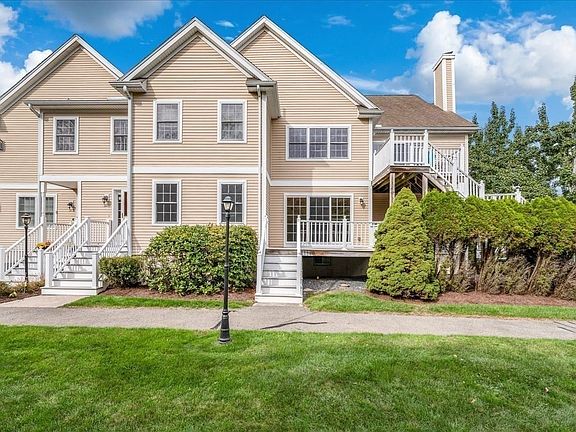 2nd image of 319 Hampton Way Unit 319