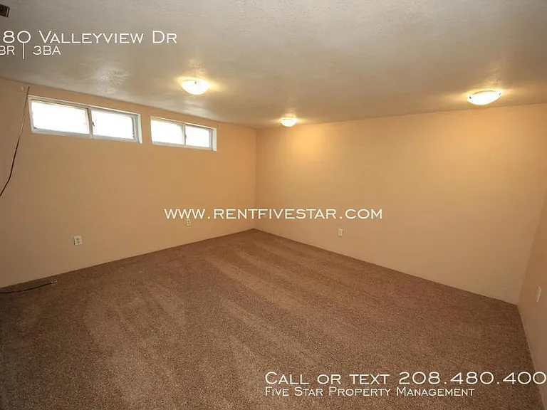 180 Valleyview Dr — Photo 13