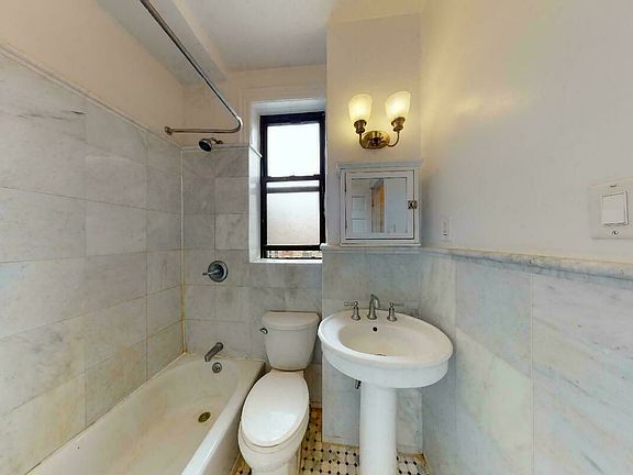 5th image of 324 W 84th St APT 94