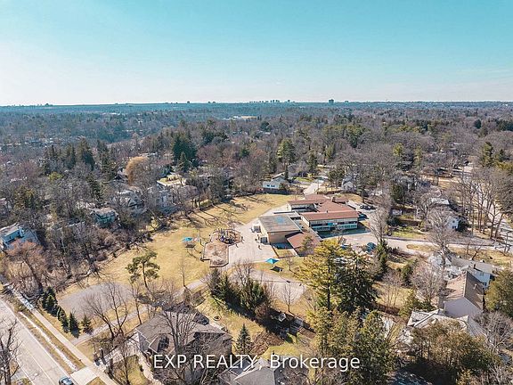 3rd image of 1252 Mona Rd