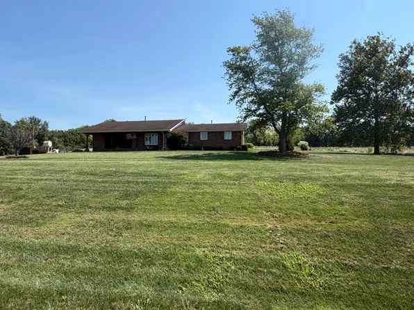 12614 E 500th Rd, Mount Carmel, IL 62863