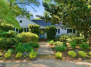2506 N Upshur St, Arlington, VA 22207