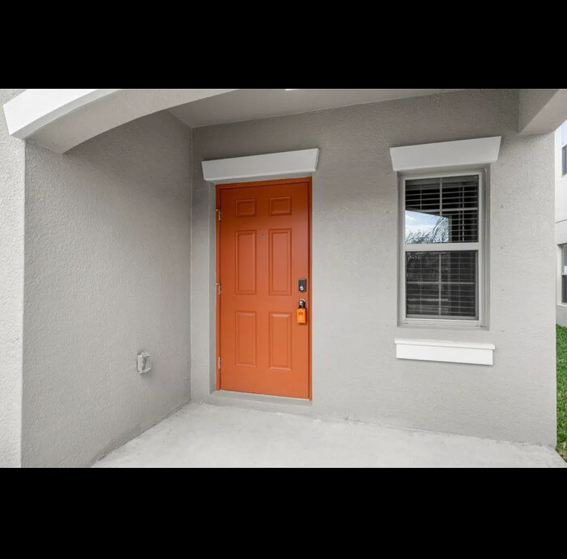5 bed, 2450 sqft, $2,600 — Photo 1