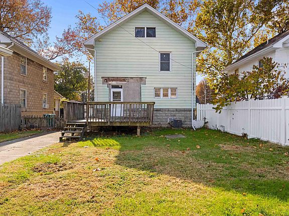 5th image of 2125 W Moss Ave