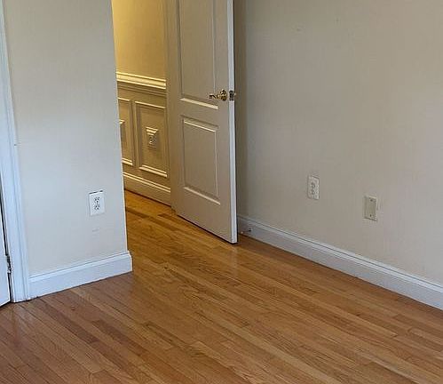 4th image of 12910 Ketterman Dr