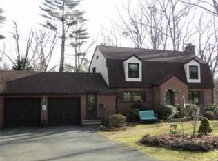 4 Ridgewood Rd, Wilbraham, MA 01095