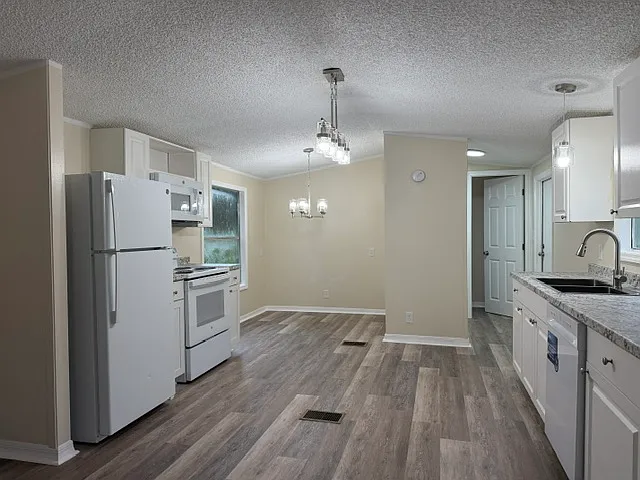 4660 Creek Meadow Trl — Photo 3