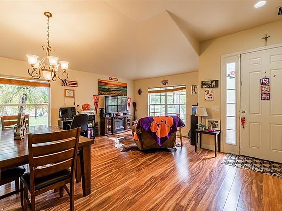 5th image of 3255 Aralia Ct