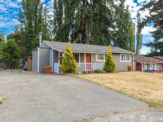 827 SW 306th Street, Federal Way, WA 98023