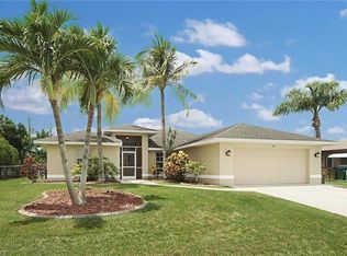 232 SW 37th Ln, Cape Coral, FL 33914