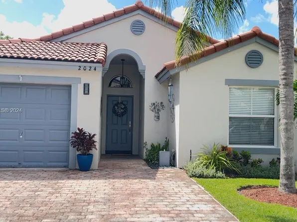 2024 SE 14th St, Homestead, FL 33035