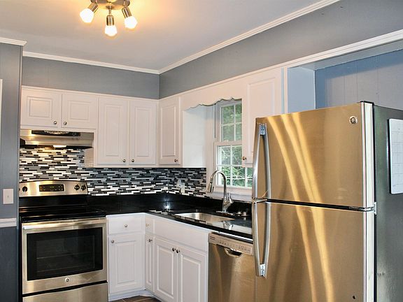 3rd image of 703 2nd St S