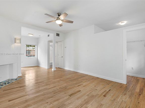 3rd image of 1207 Meridian Ave APT 5