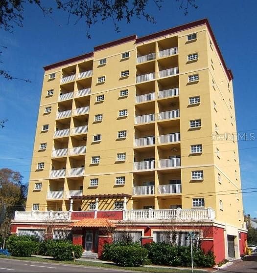1st image of 316 8th St S Unit 301