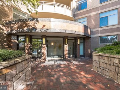 7111 Woodmont Ave APT 502, Bethesda, MD, 20815