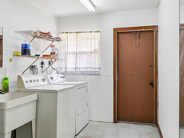 4355 Watermill Ave — Photo 31