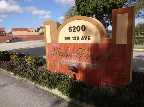 6247 SW 131st Pl APT 101, Miami, FL 33183