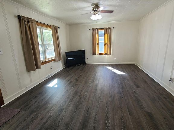 2nd image of 7 N McKinley St