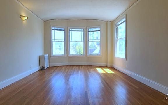 3rd image of 2201 Pacific Ave #505