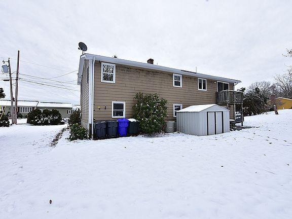 4th image of 31 Sherri Dr