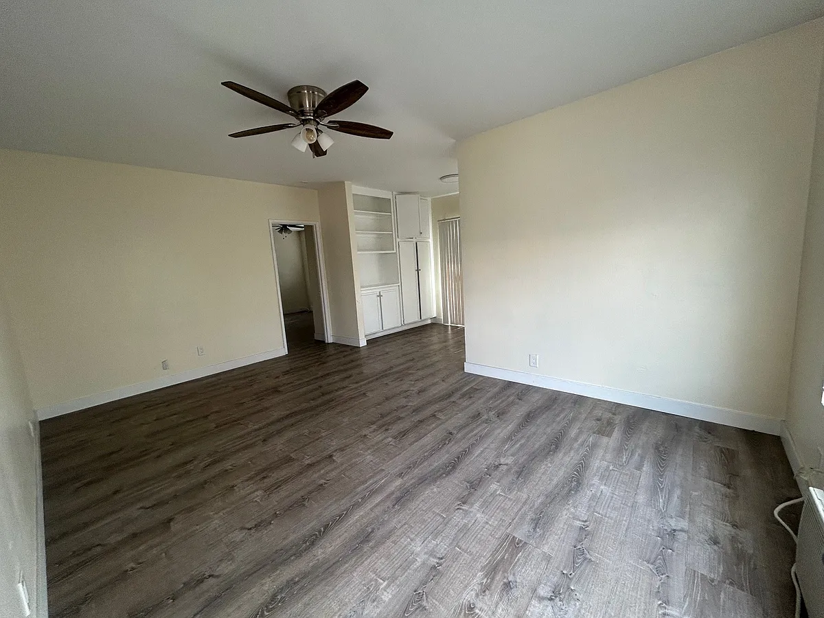 Living Room view from entrance - 4060 Marlborough Ave #5