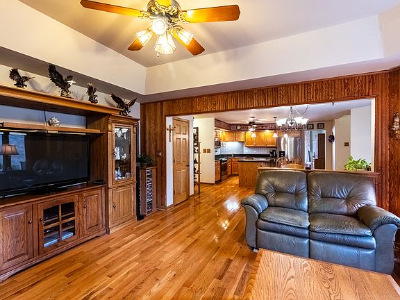 4th image of 855 63rd St