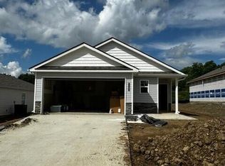 1107 Clearwater Ln, Johnson City, TN 37601
