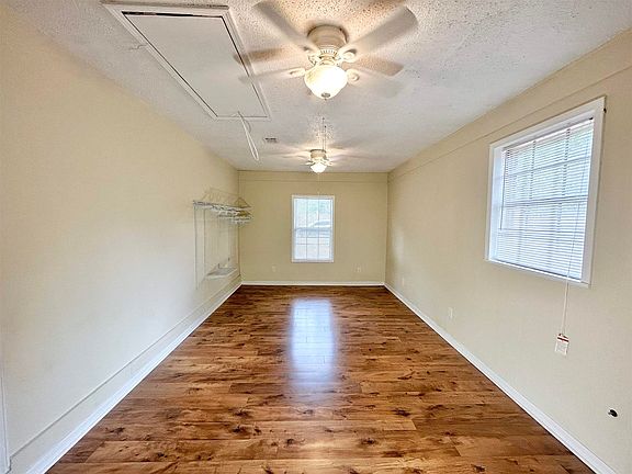 5th image of 8669 Faye Ave