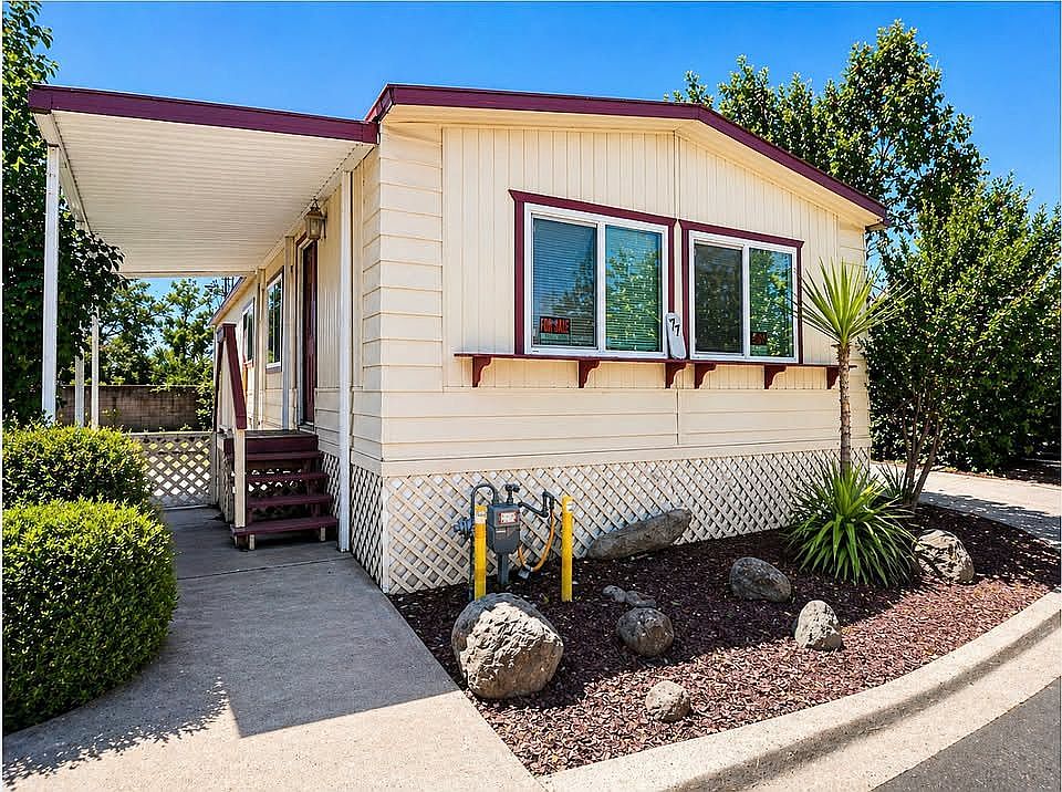 Move-in ready 2-bed, 2-bath 