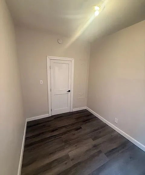 1144 Blake Ave #2 — Photo 7