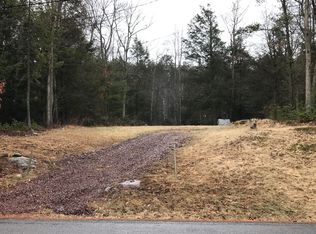 Lakeside Rd, White Haven, PA 18661