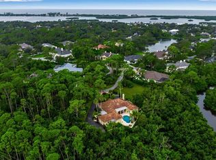 422 Blue Garden Ln, Osprey, FL 34229