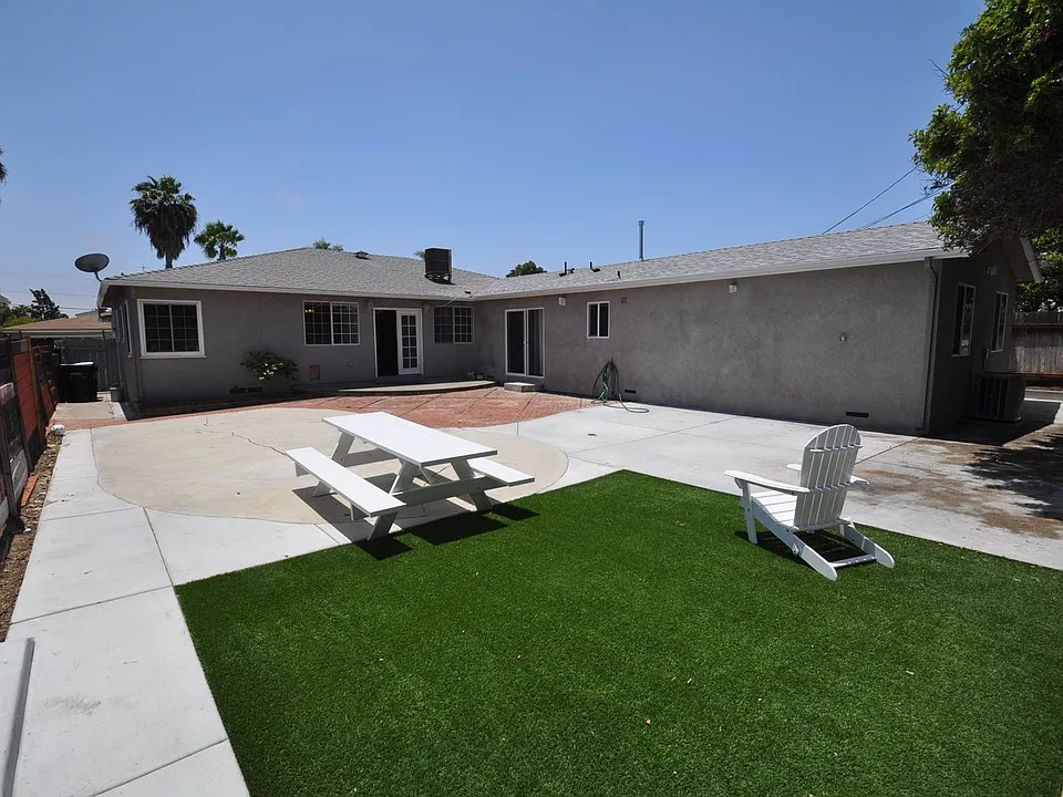 5610 Dorothy Dr #&-5608