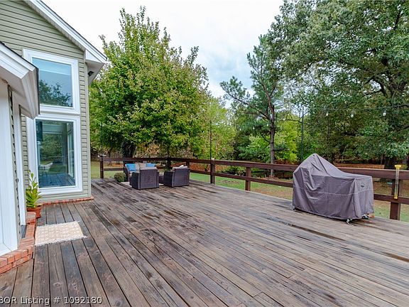 5th image of 2229 Mount Harmony Rd