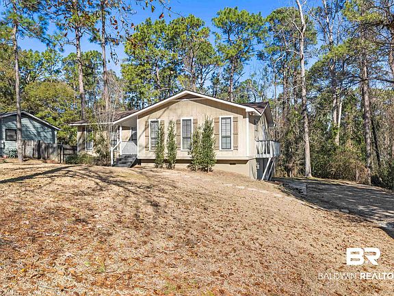 2nd image of 207 Ridgewood Dr