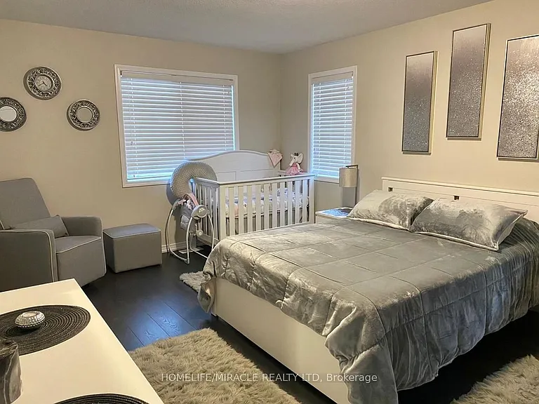 7740 White Pine Cres — Photo 4