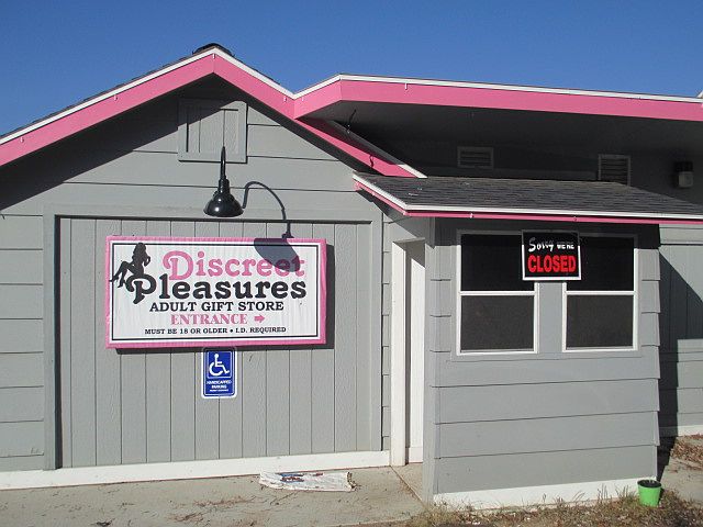 2nd image of 3443 Van Nocker Rd